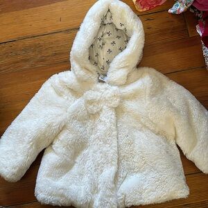 2T white fur coat